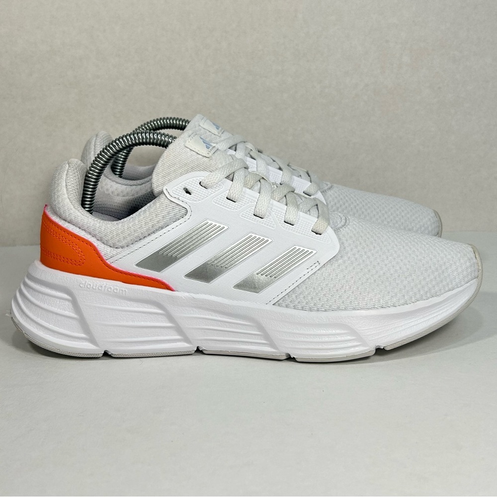 Adidas Galaxy 6 CloudFoam Comfort Running Shoe WHT/Silver/Coral Fusion; Women 10